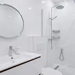3 Bedroom Champs De Mars Eiffel Tour View